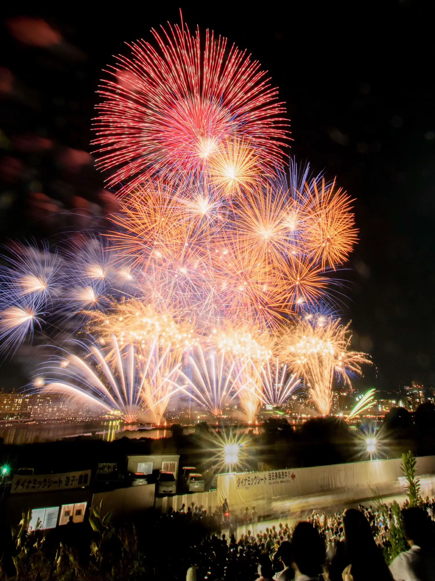 大阪の花火といえば！🎇】大人気の淀川花火大会が今週末に開催！✨ | eno_絶景トラベルが投稿したフォトブック | Lemon8