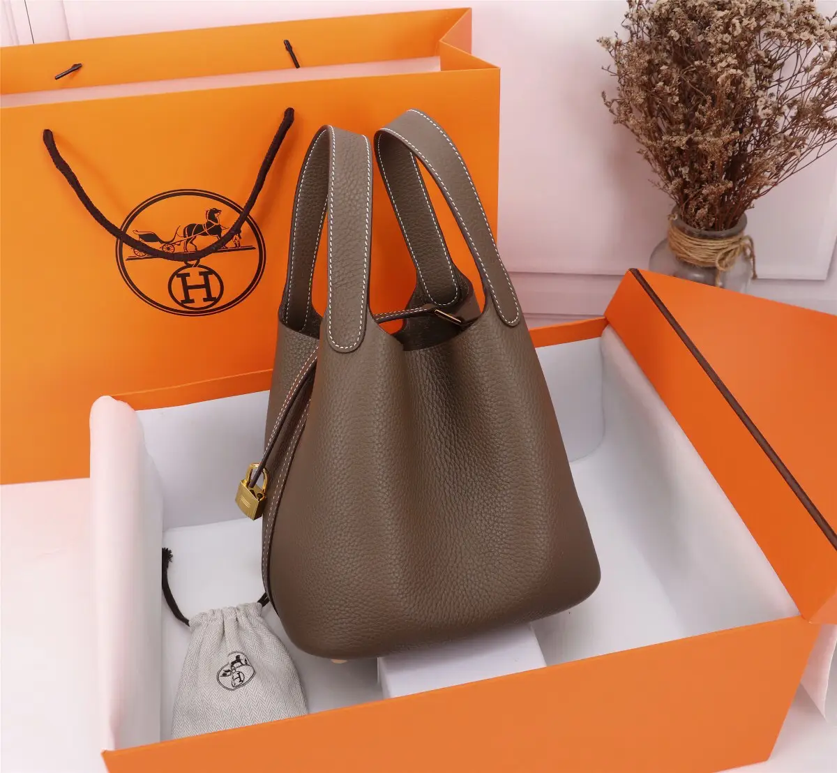 HERMES Picotin 18 BAG UNBOXING: First Hermes bag purchase and first  impressions! Luxury handbag love 