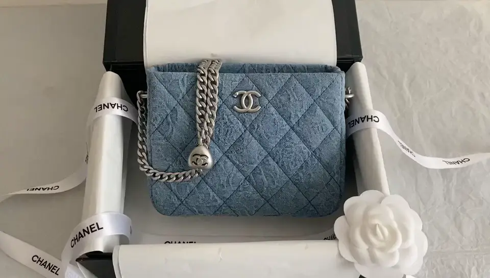 Chanel hobo bag, Video published by Yuki