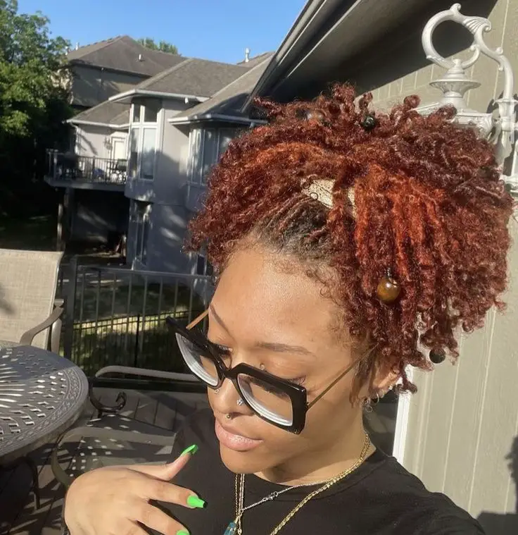 Ashley on Instagram: Here's a quick tutorial of the pipe cleaner curls  from yesterday y'all! I put 2-3 locs on each pipe cleaner - this is all  depending on the size of