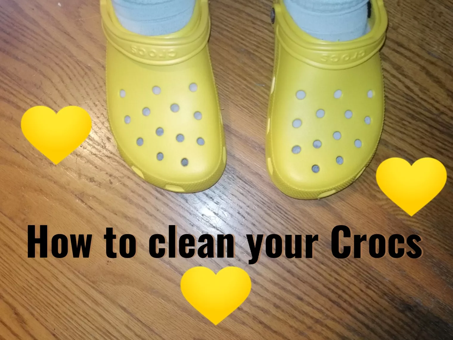 How to clean hot sale your white crocs