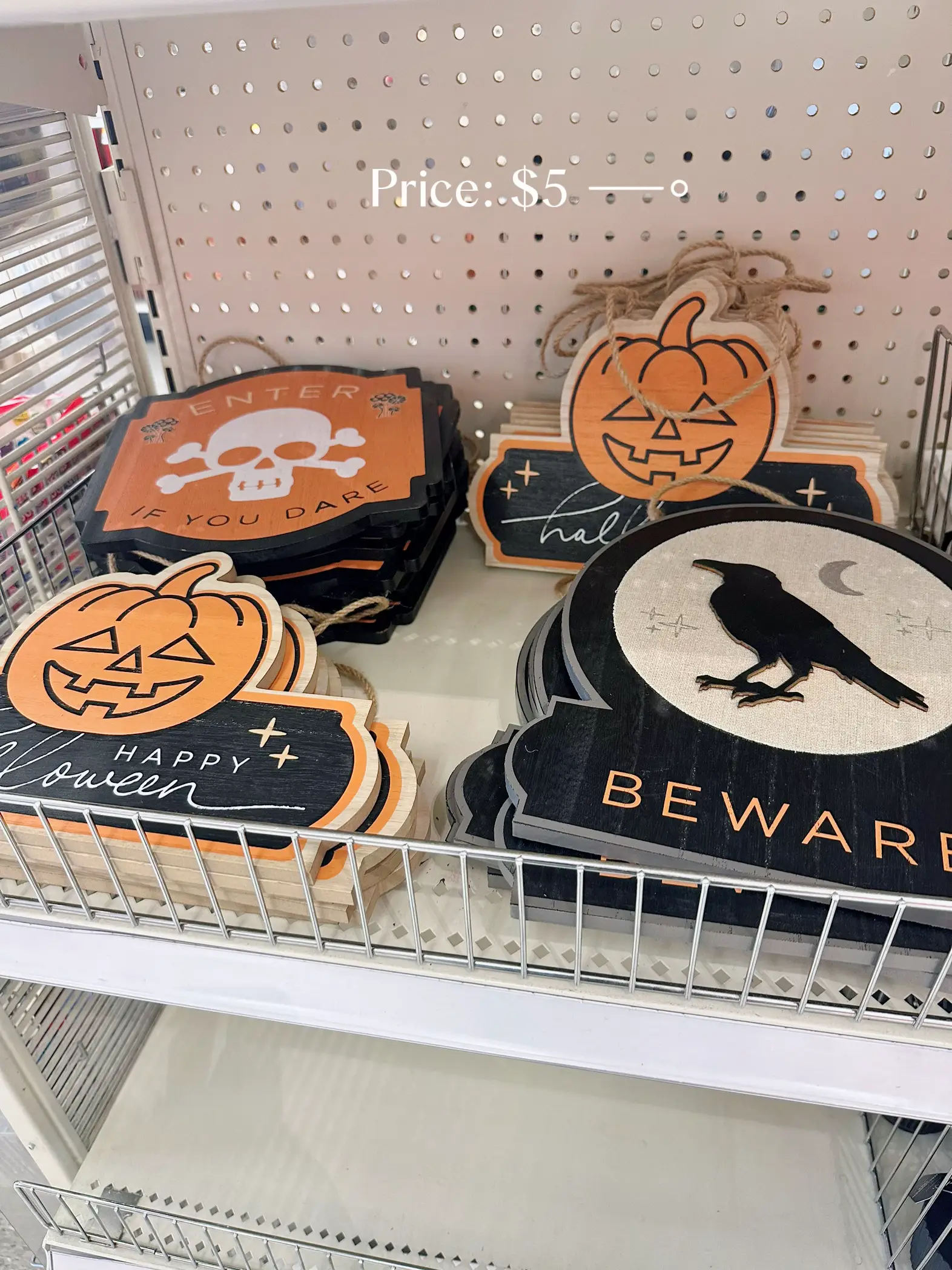 Target dollar section Halloween finds 🧡👀 | Gallery posted by Kenzie :) |  Lemon8