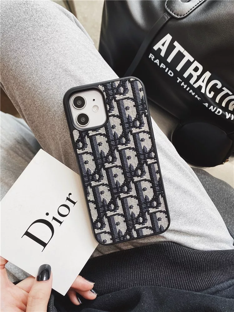 DIOR iPhone15Proケース日本限定完売品GINZA 新品未使用品♪ 傷つける