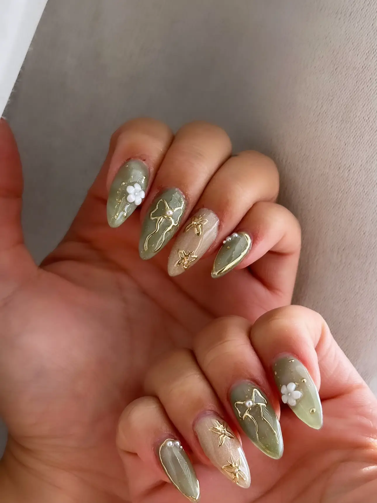 Jade nails online