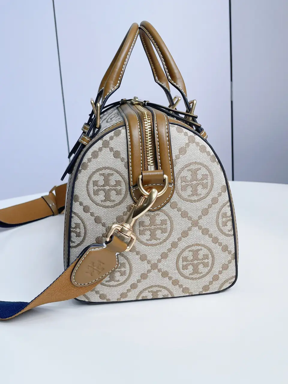 Louis Vuitton Neverfull Mon monogram #bag  Louis vuitton handbags, Louis  vuitton handbags neverfull, Louis vuitton bag outfit