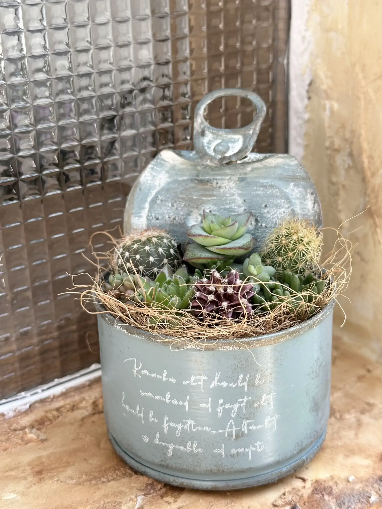 アンティーク風 パウンドケーキ型 リメイク缶 多肉植物 サボテン 寄せ  