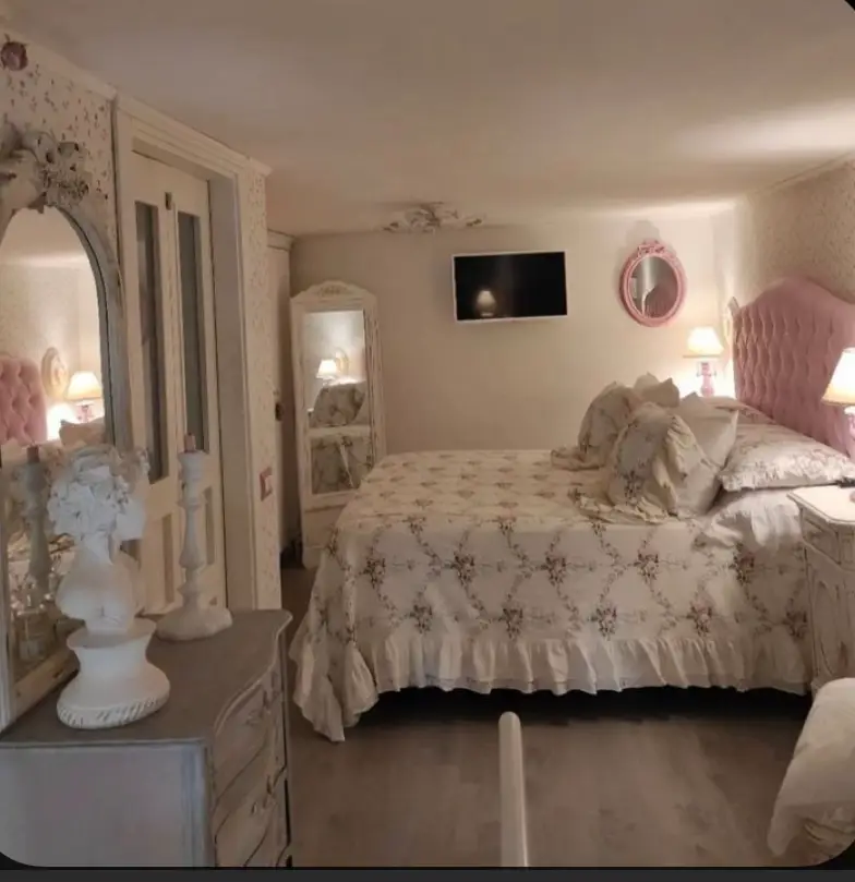 Coquette room  Room inspo, Lana del rey, Dream room inspiration