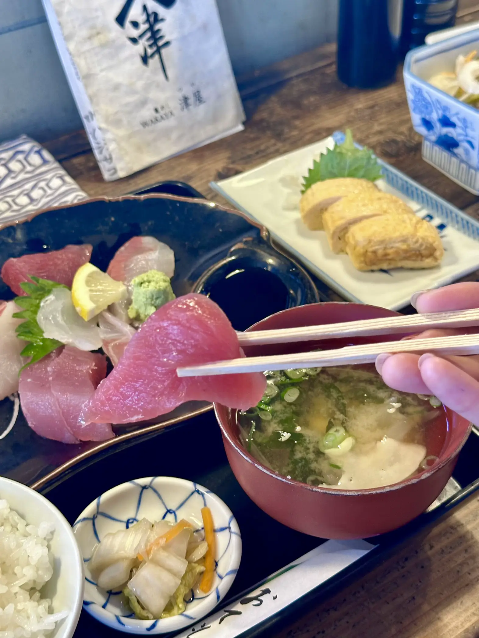 おいしい魚とかまどで炊いたご飯が絶品のランチ🐟🍚🥢 | AKANEが投稿したフォトブック | Lemon8