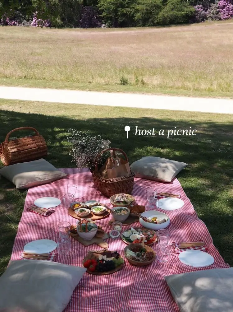 Summer bucket list ideas!🪼☀️ Gallery posted by madi Lemon8