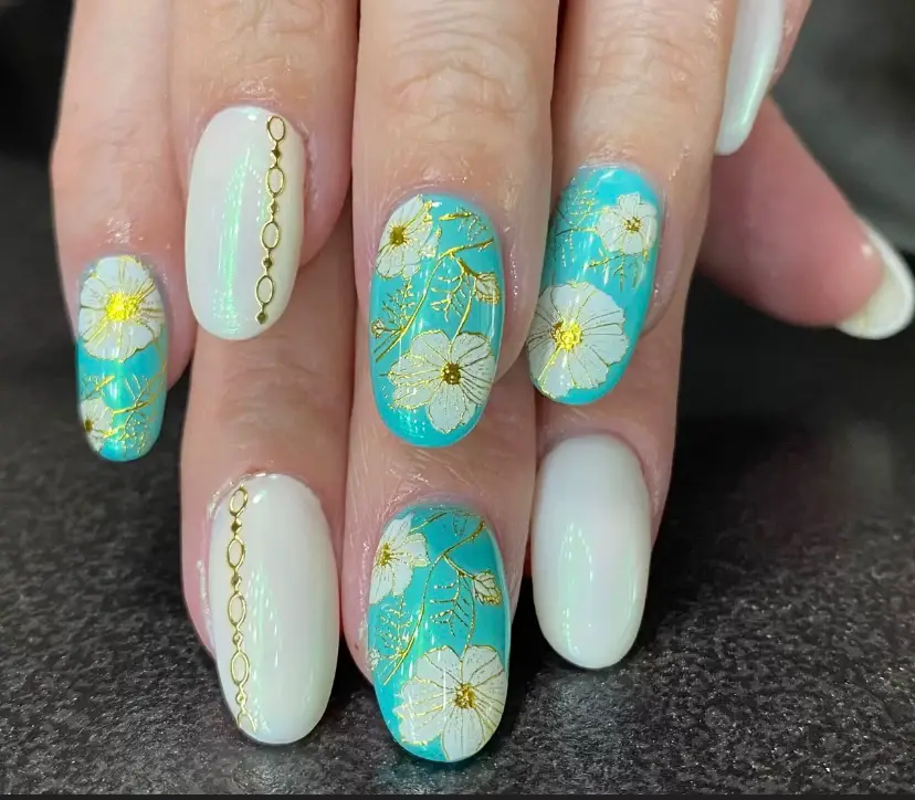 フラワーシールネイル🌸 | M_nailが投稿したフォトブック | Lemon8