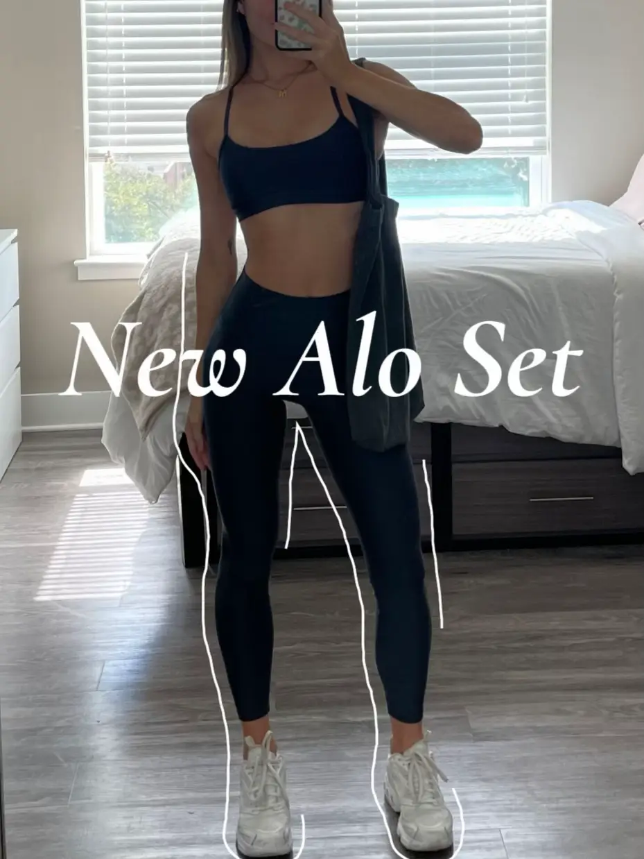 Alo Yoga high waist trainer leggings Size M Color Gravel/Black