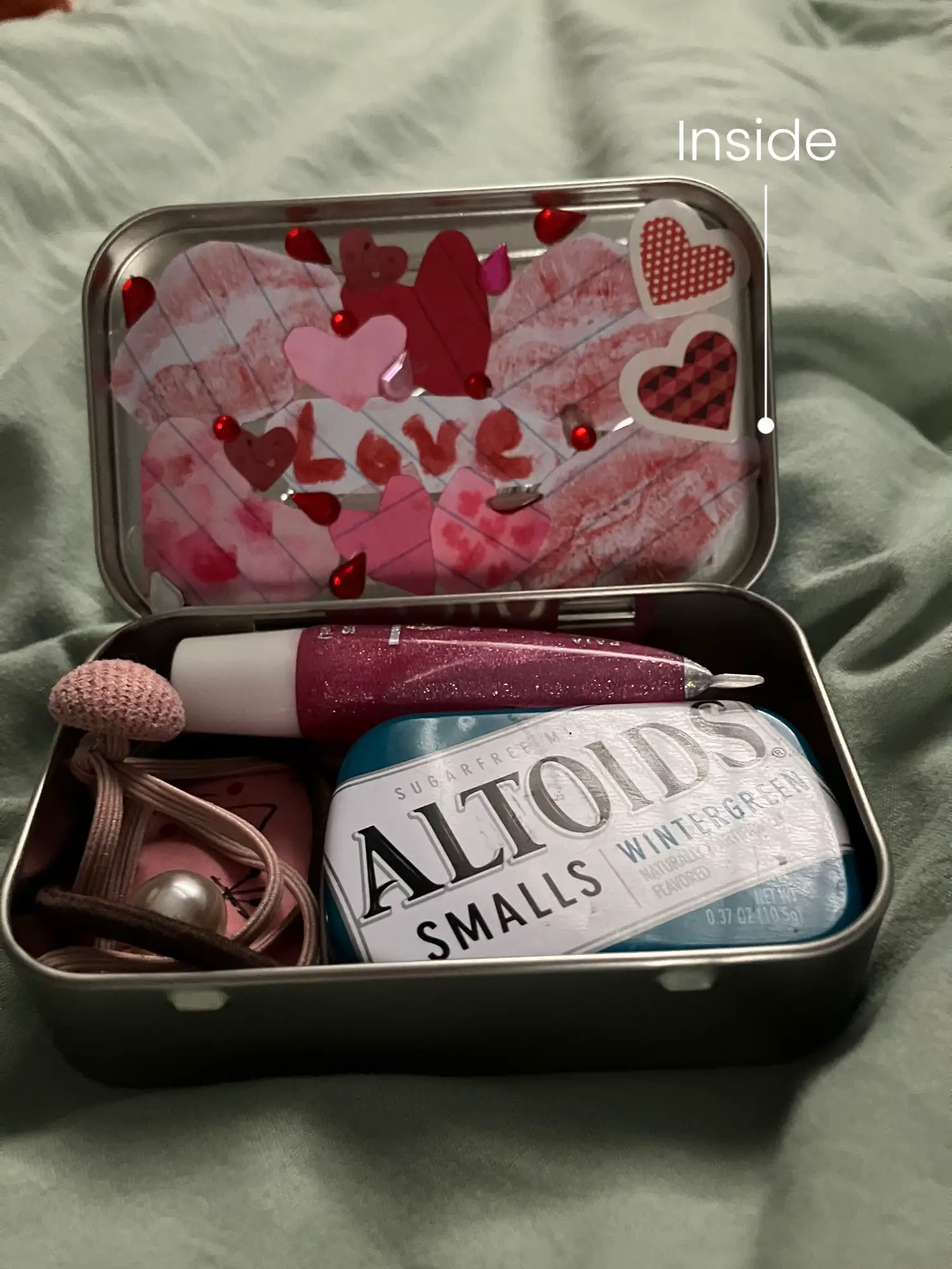 Altoids tin makeup kit  Makeup kit, Altoids tins, Purse essentials
