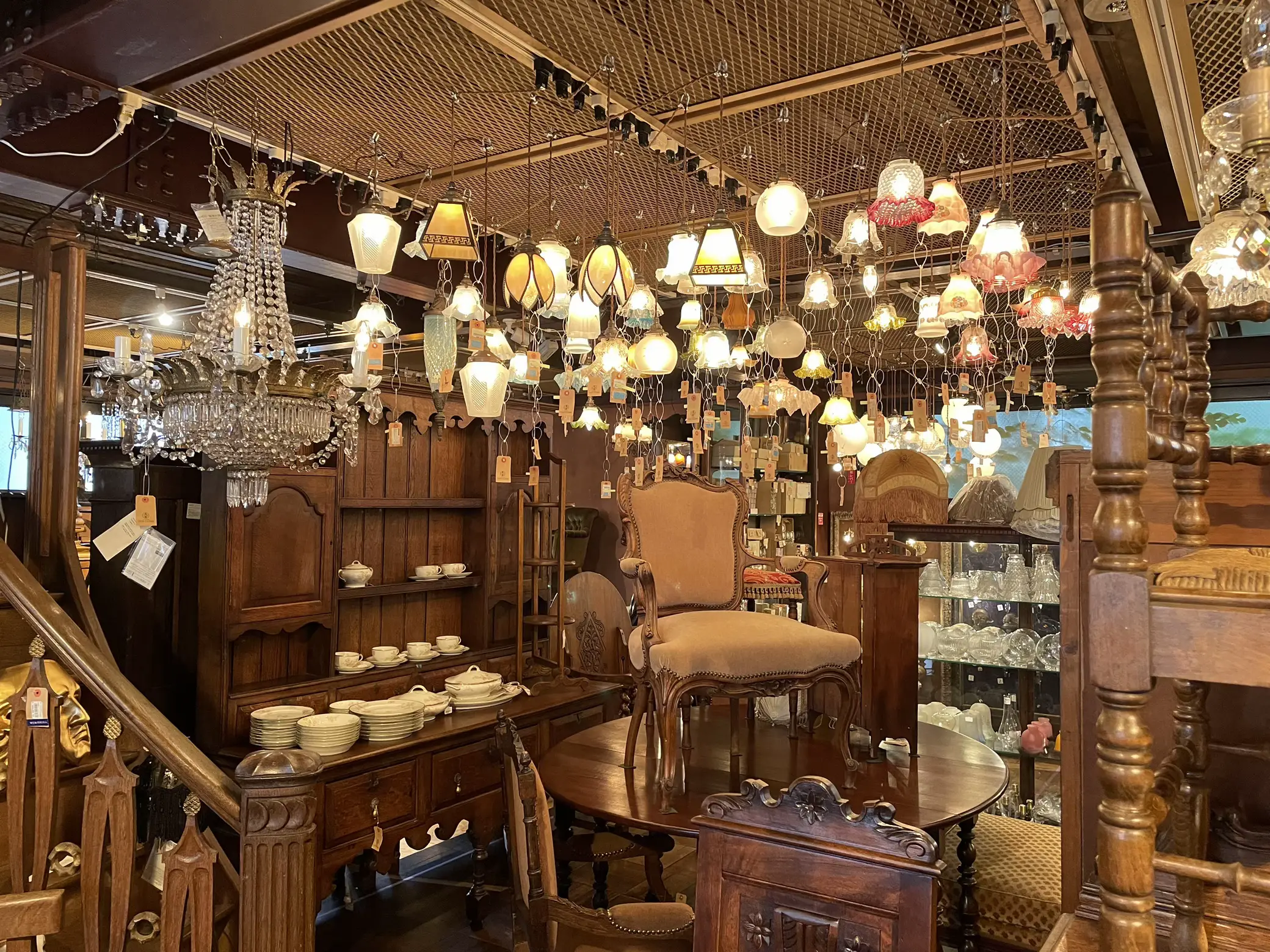 アンティーク家具 Globe Antiques | ボウチャン🐨が投稿したフォトブック | Lemon8