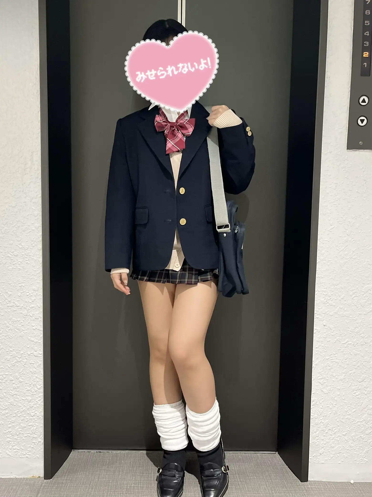 JC JK 自撮り エロ ニーハイ 制服女子 | ゆ さ 🎀🤍が投稿したフォトブック | Lemon8