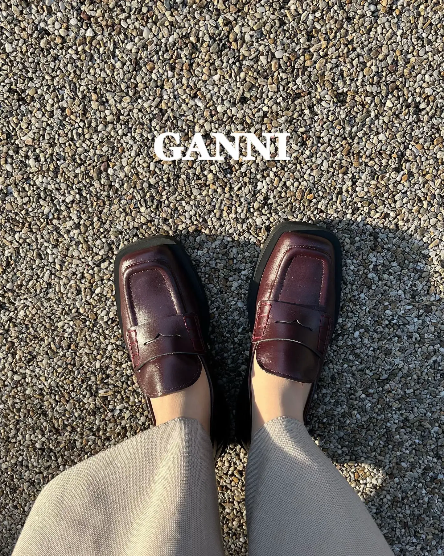 GANNI ローファーコーデ | シンプル綺麗め｜pikariが投稿した