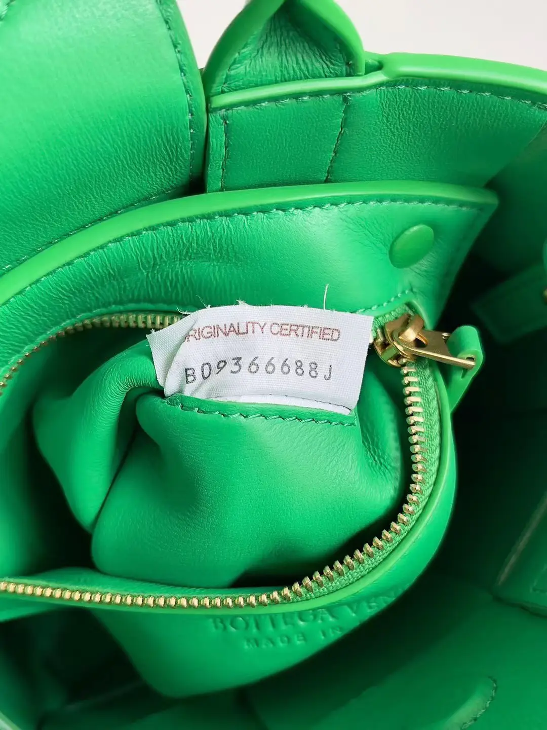 ??人気ハンドバッグBOTTEGA VENETA | Robin 贅沢品の家が投稿した 