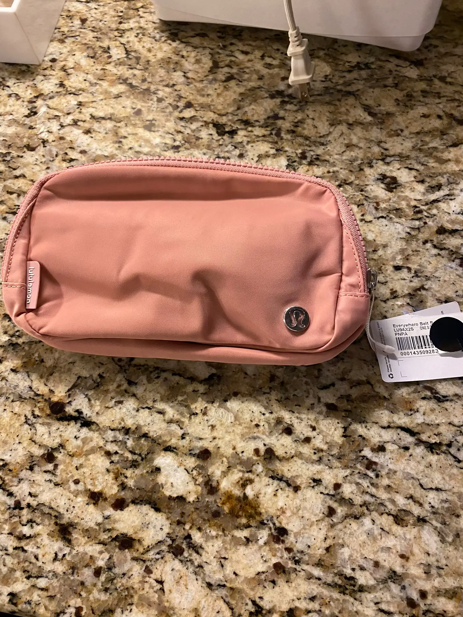 LLL heathered pink taupe matches nicely with CRZ Butterluxe leggings in  rose fragrant purple : r/lululemon