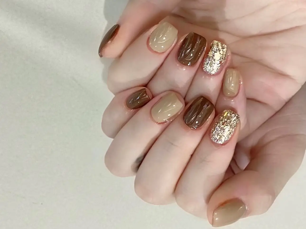 フロストピンクオレンジべっ甲ボタン （秋ネイル | Yaook Nailが投稿  