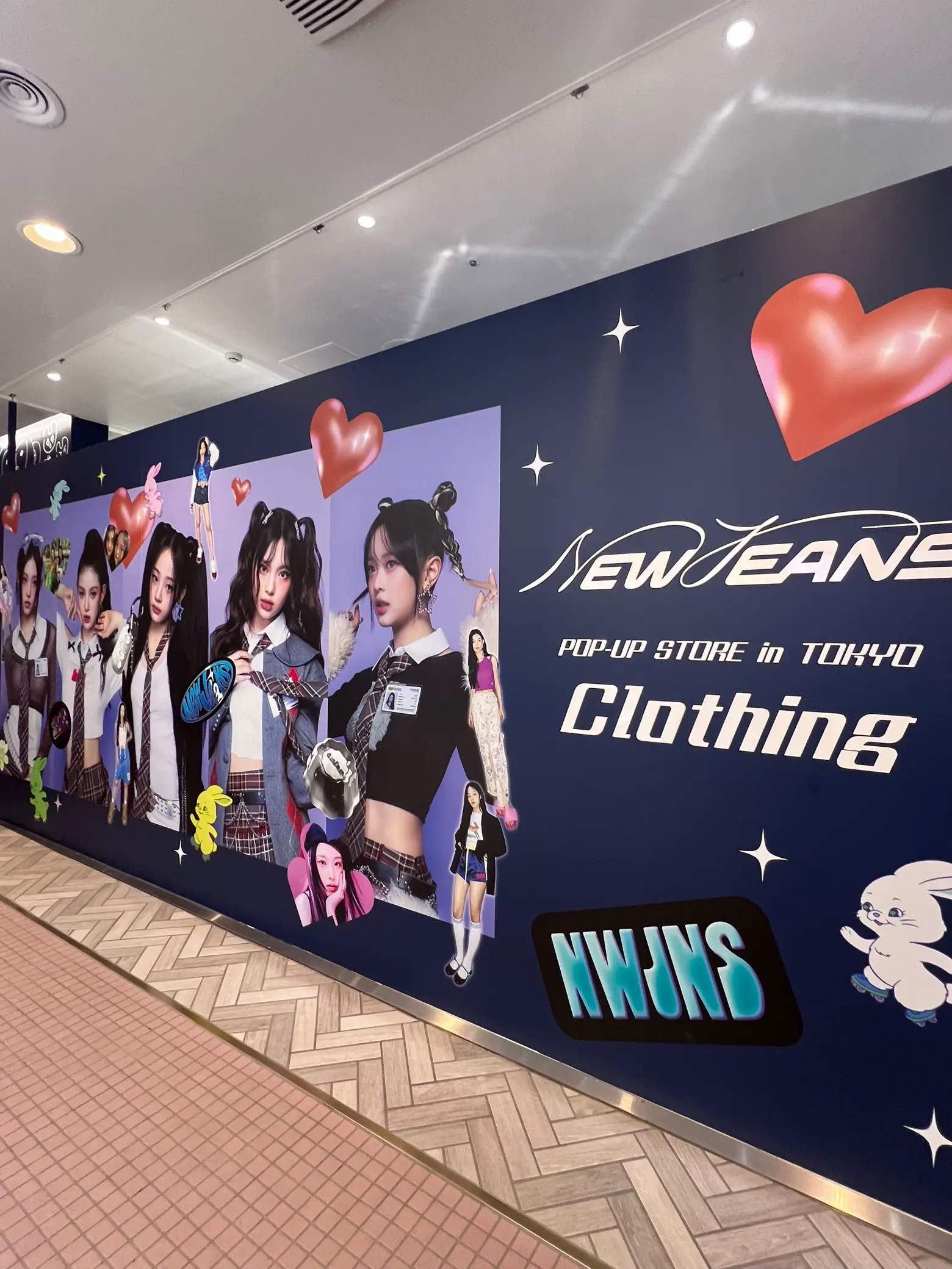 NewJeans バニキャン Tシャツ Blue 青 M NewJeans バニキャン Tシャツ Blue 青 M NewJeans x MURAKAMI BUNNIES