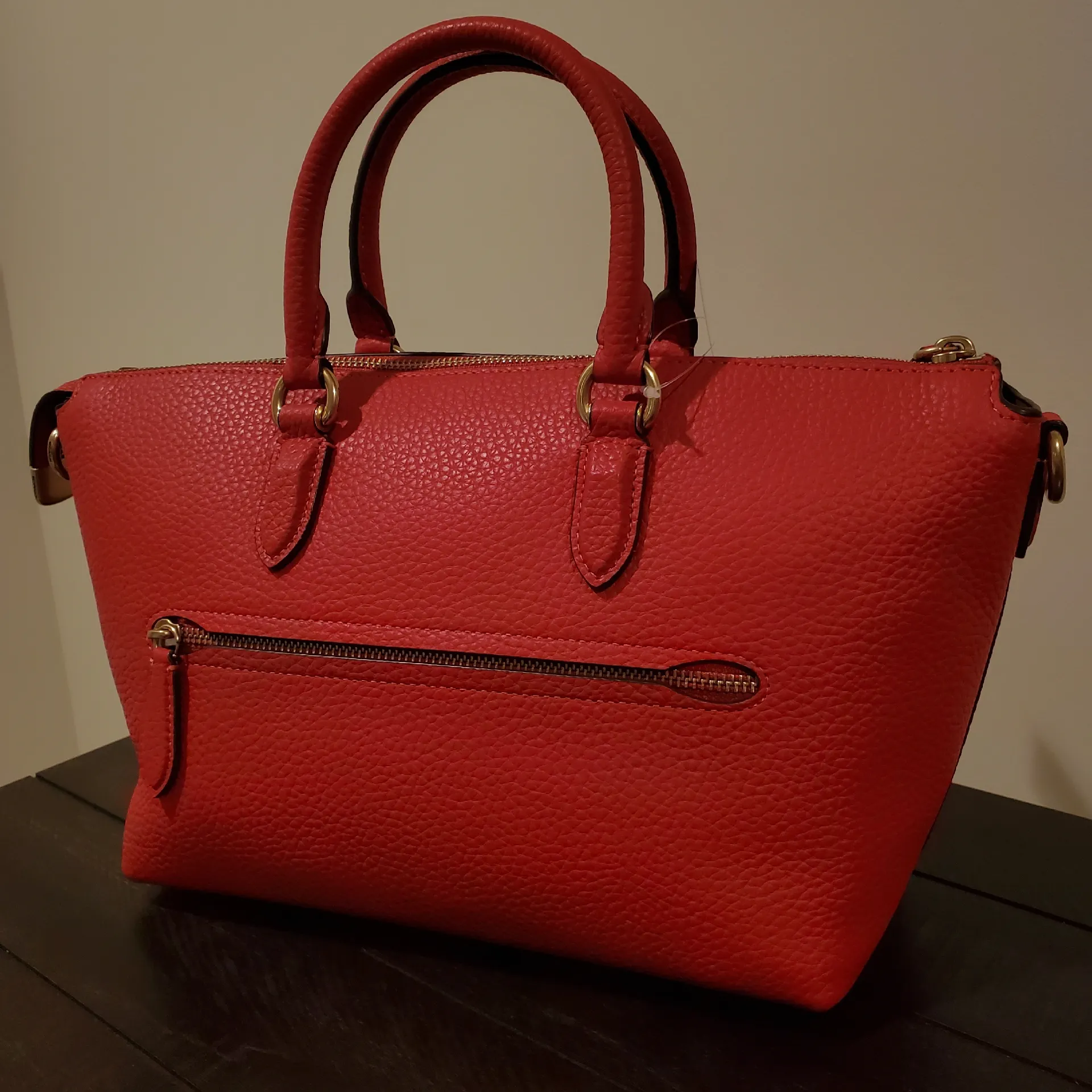 I wanna talk about Coach's recent glovetanned leather : r/handbags