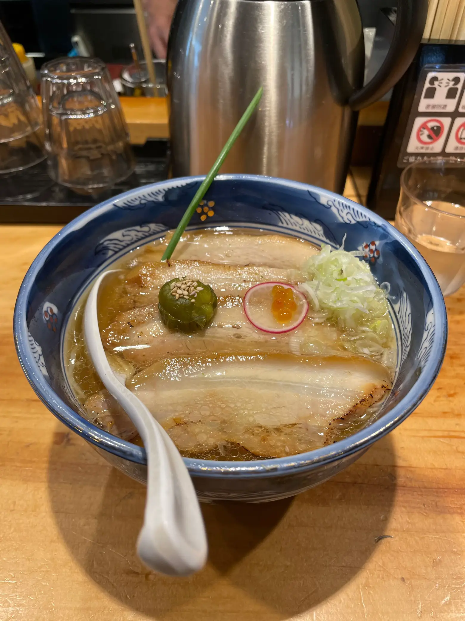 透明豚骨】赤坂見附で人気の豚骨清湯ラーメンが美味しかった話