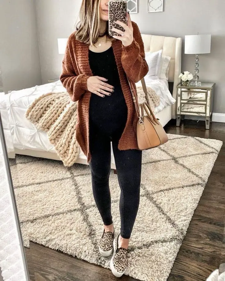 Fall maternity outfits / pregnancy outfit inspo 🍂🤰 #fashion  #maternityfashion #pregnancy 