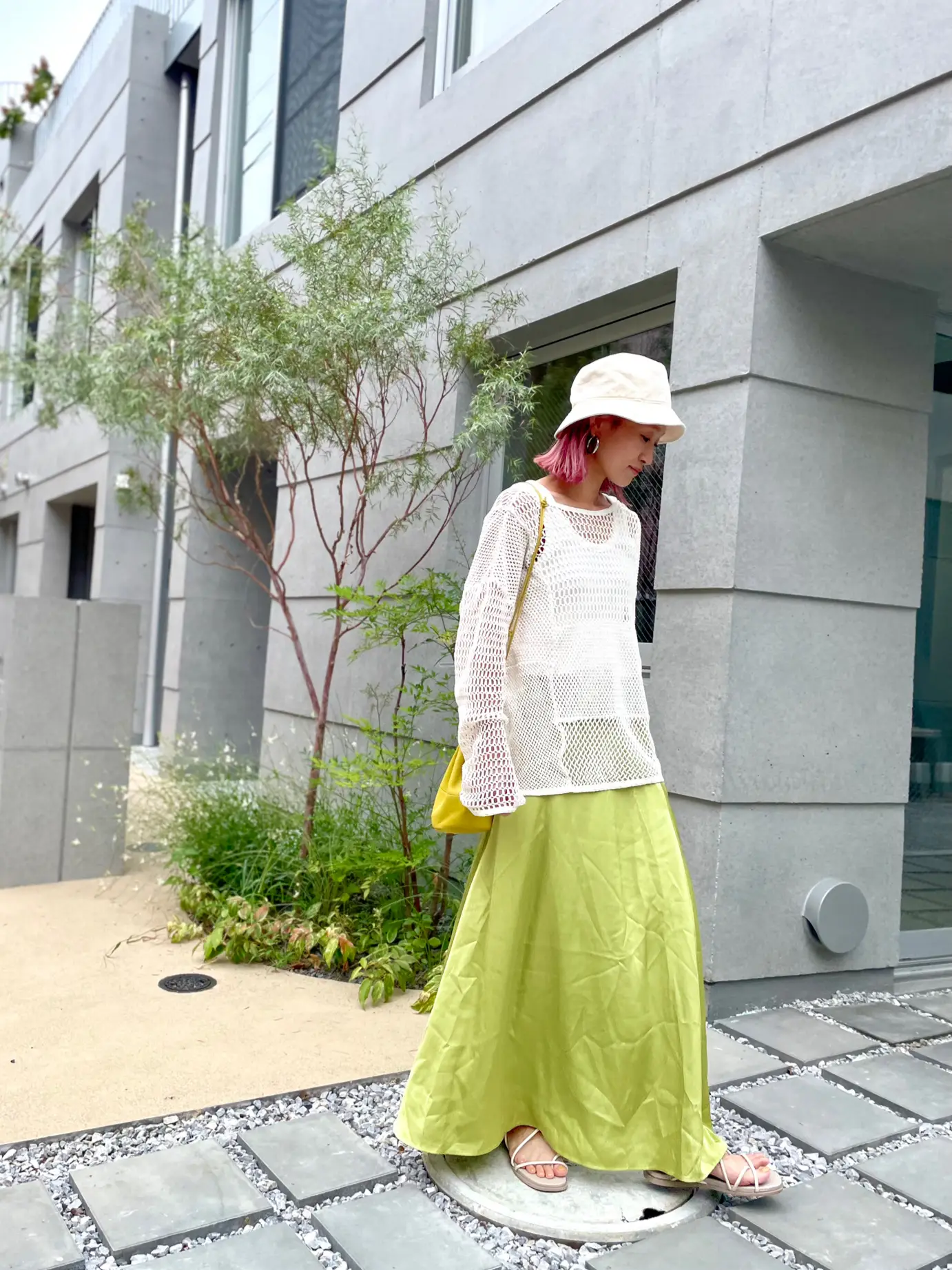 セール購入品で組むアガるカラフルデートコーデ💚💛 | Natsu♡が投稿  