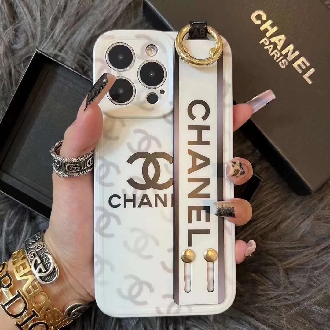 早い者勝ち CHANEL シャネル キャビアスキン iPhone11proケース-