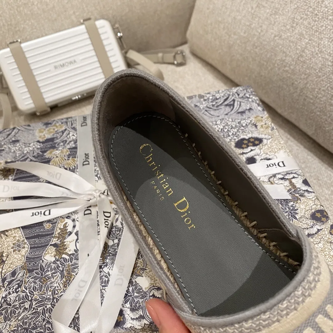 ディオール DIOR 靴👠💗 | ゆきが投稿したフォトブック | Lemon8