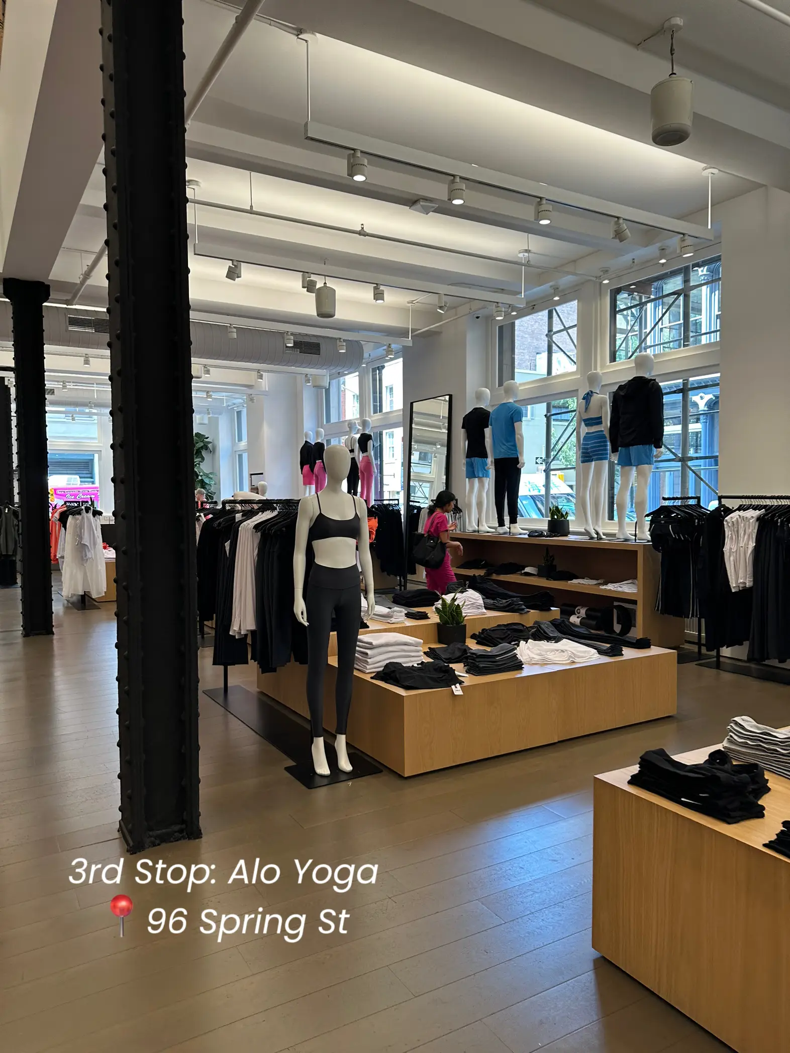 Shop With Me at Alo Yoga, Gallery posted by kristelkalm