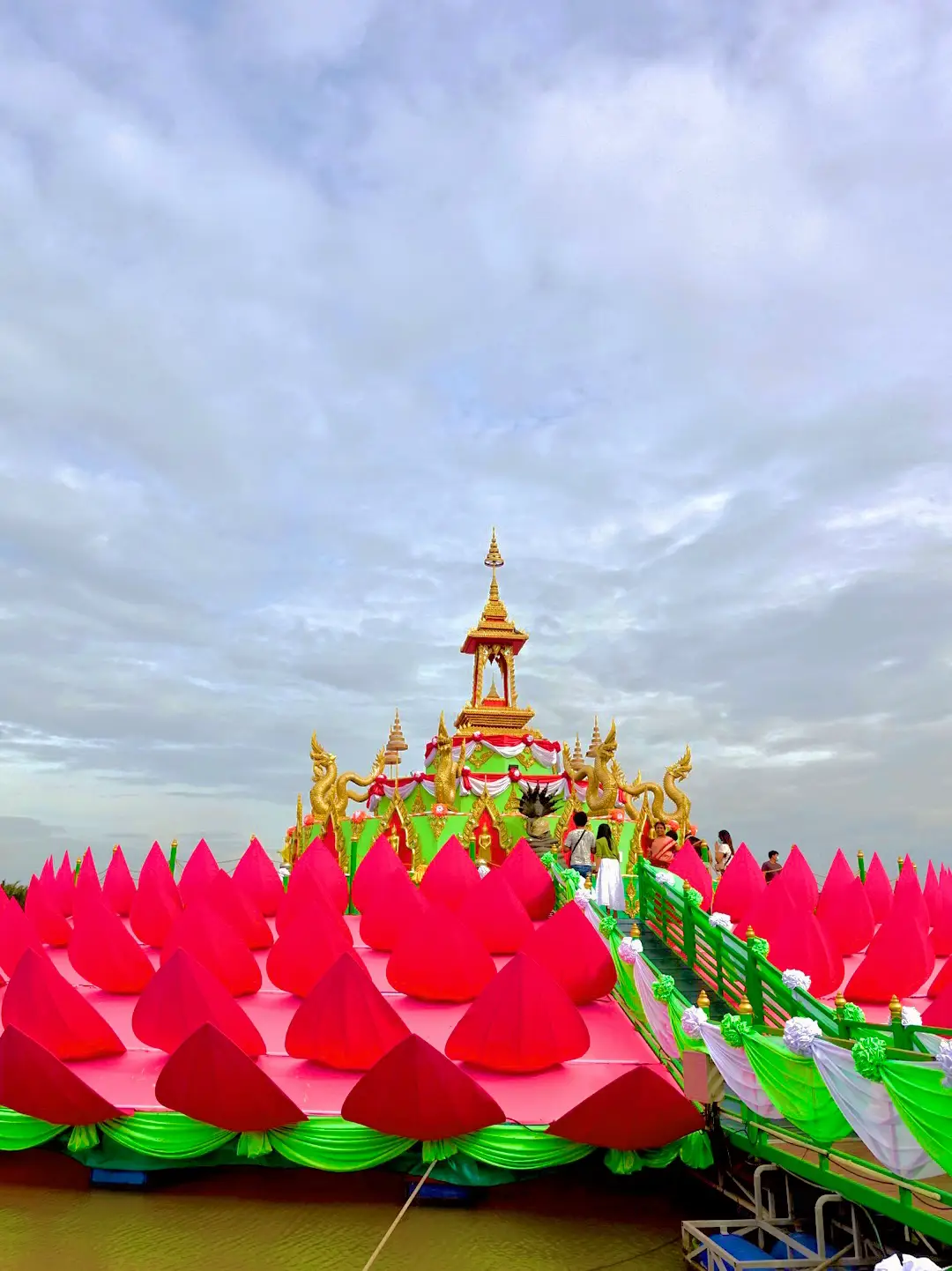 📍タイ🇹🇭】最速ご利益🙏祈願成就が凄く速いピンクのガネーシャ様にお祈りしてきたよ🩷 | なつ|旅好きメイクさんが投稿したフォトブック |  Lemon8