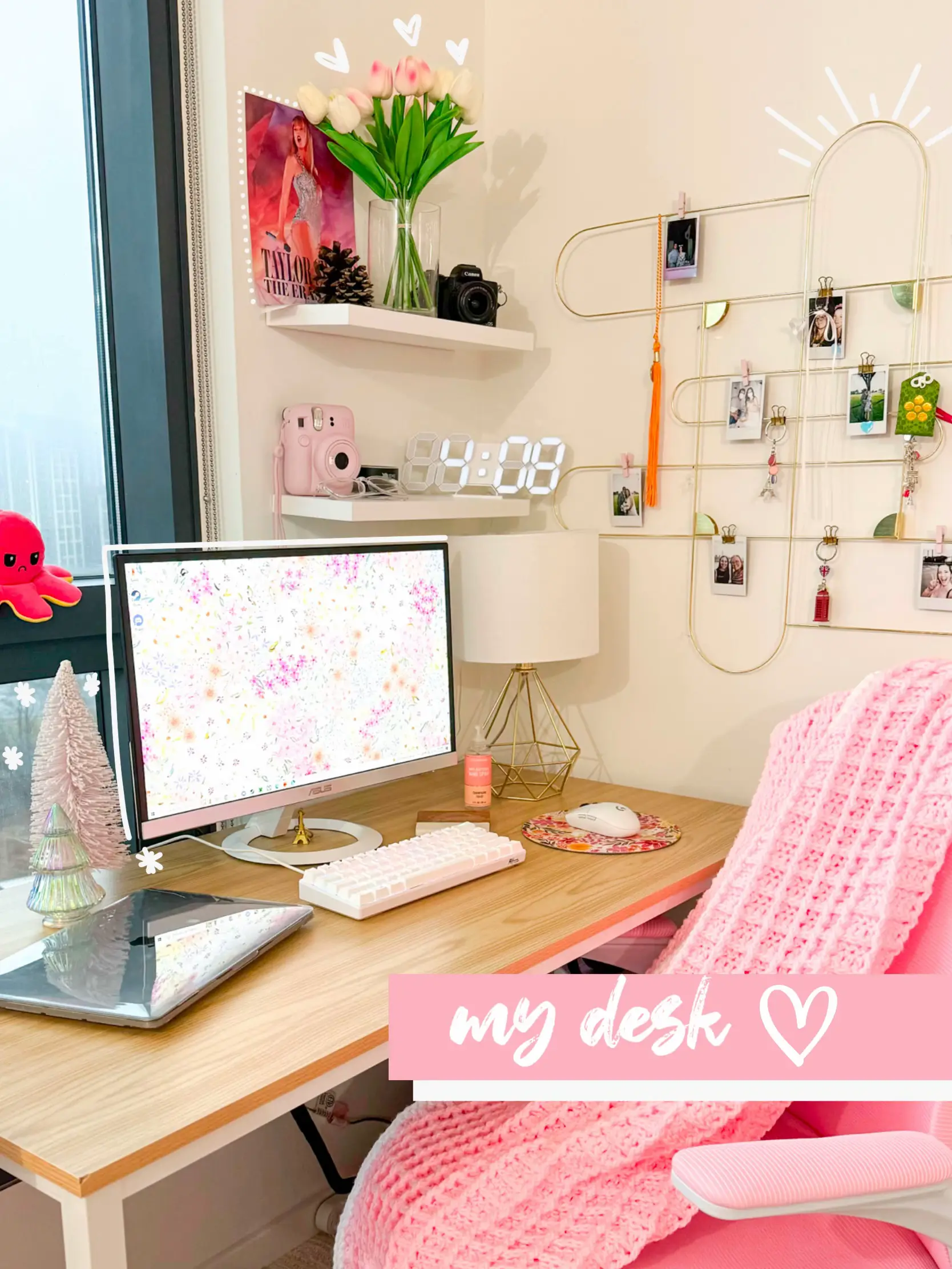 Cute 2024 pink desk