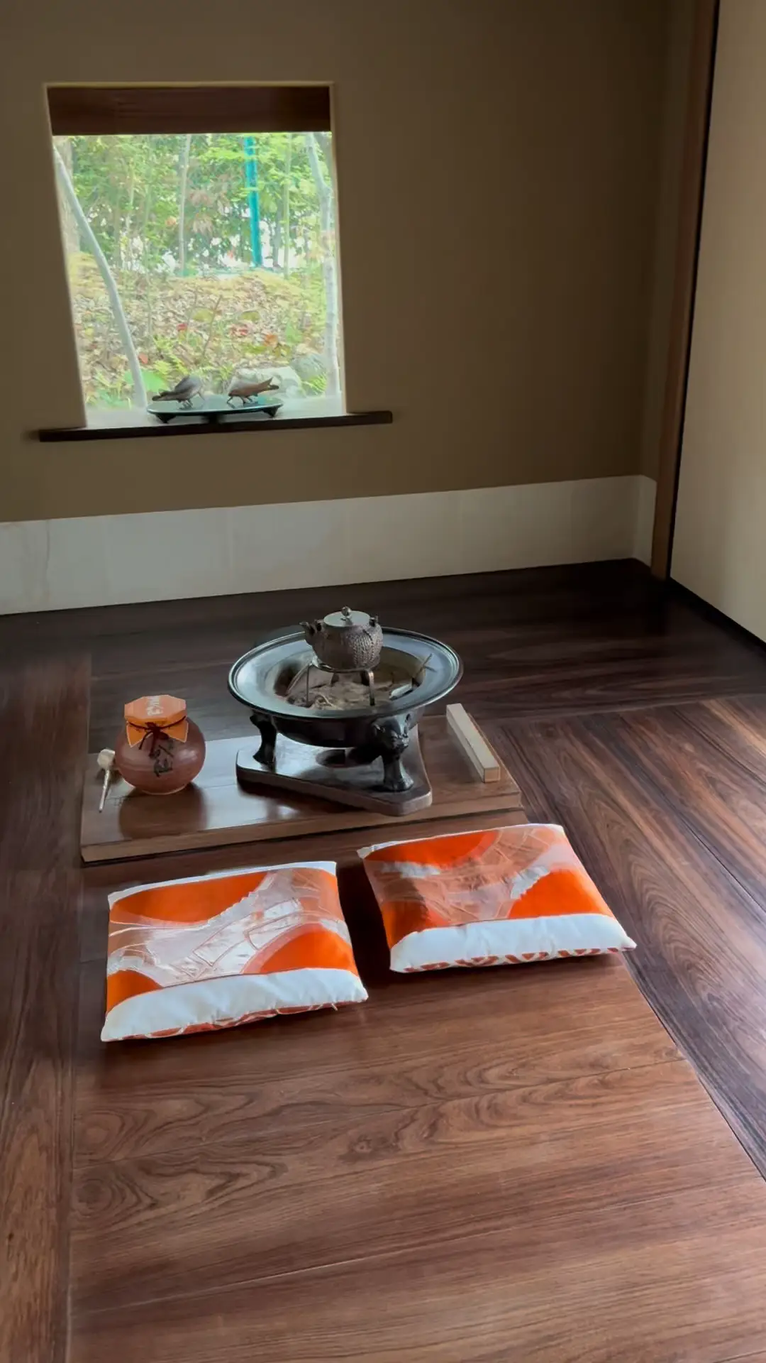 美しい古美術◼️蔵から美しい飴茶色の雰囲気のある抹茶茶碗が出て来ました。茶道具 美しい古美術◼️蔵から美しい飴茶色の雰囲気のある抹茶茶碗が出
