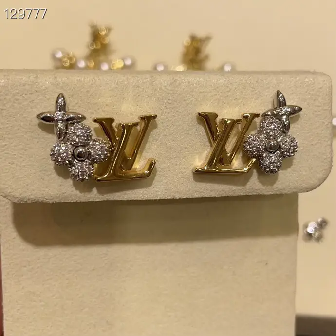 Shop Louis Vuitton Louis Vuitton LV Gram Earrings M01264 (M01264