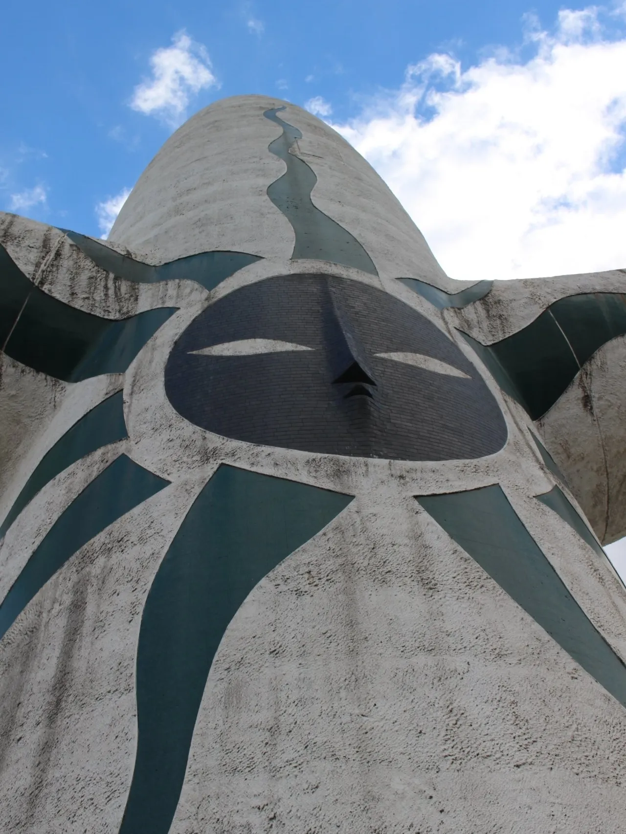 大阪万博1970年昭和45年岡本太郎氏太陽の塔過去の顔