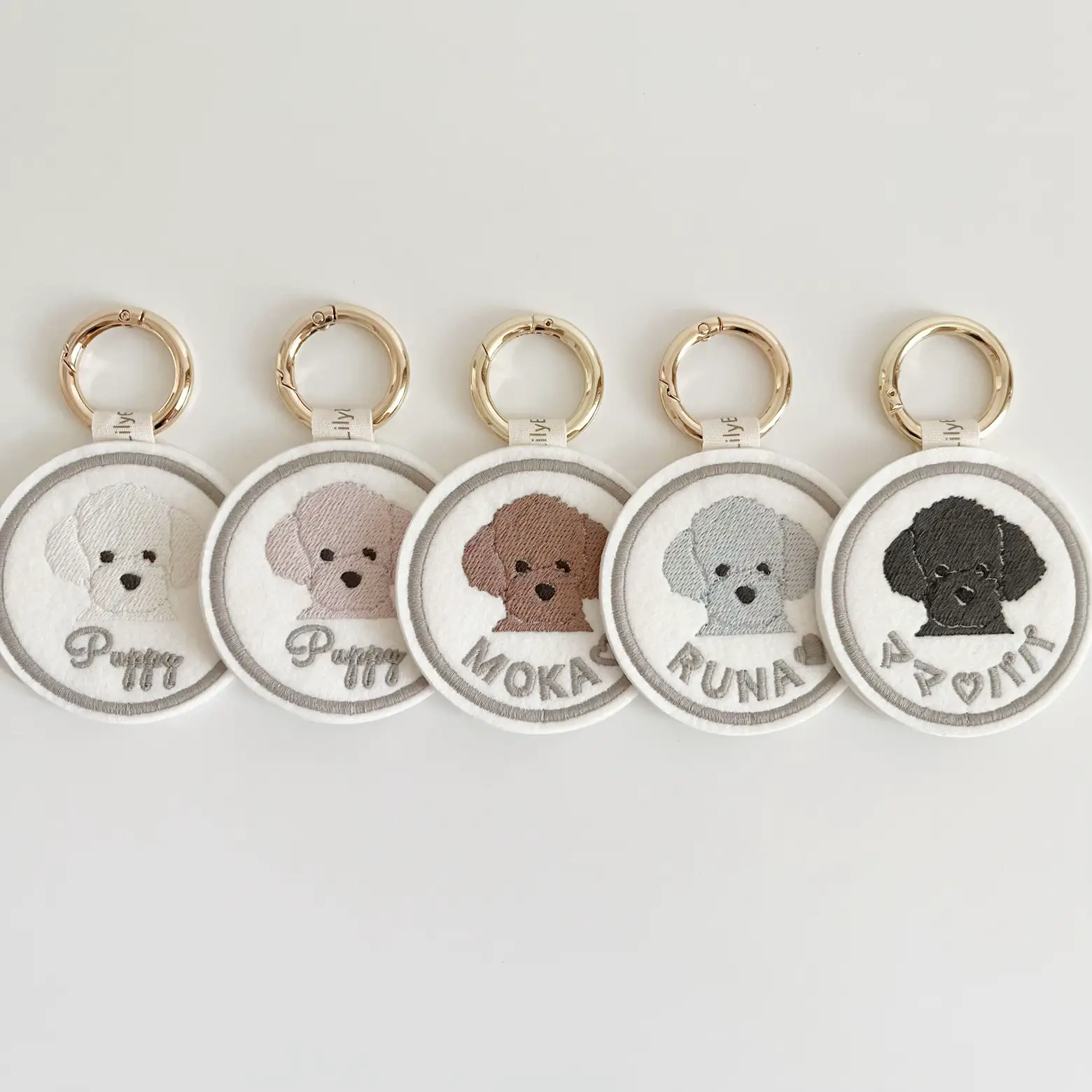 １枚★お名前 刺繍 オーダー ワッペン ネーム ファンサ 推し活 1枚☆お名前 表れる 刺繍 オーダー ワッペン ネーム ファンサ