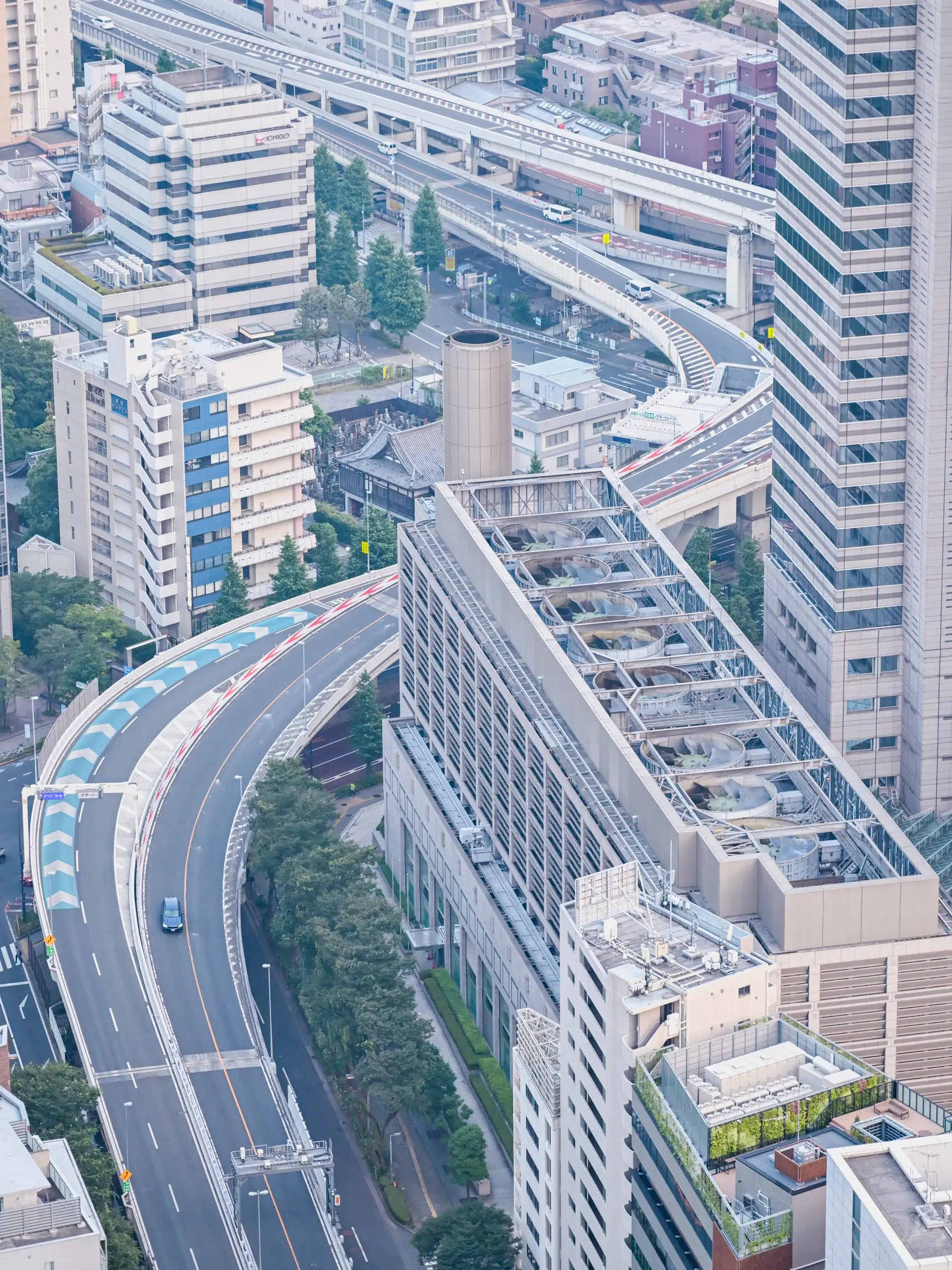 東京・東京都庁・都庁前 | Kyouriが投稿したフォトブック | Lemon8